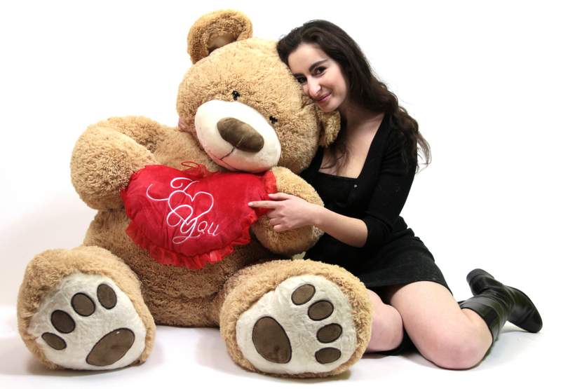 big valentines bears